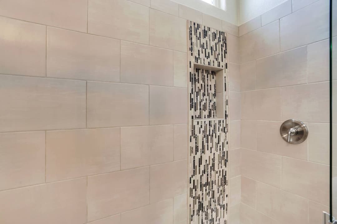 American freedom 2848pc2  bathroom home features