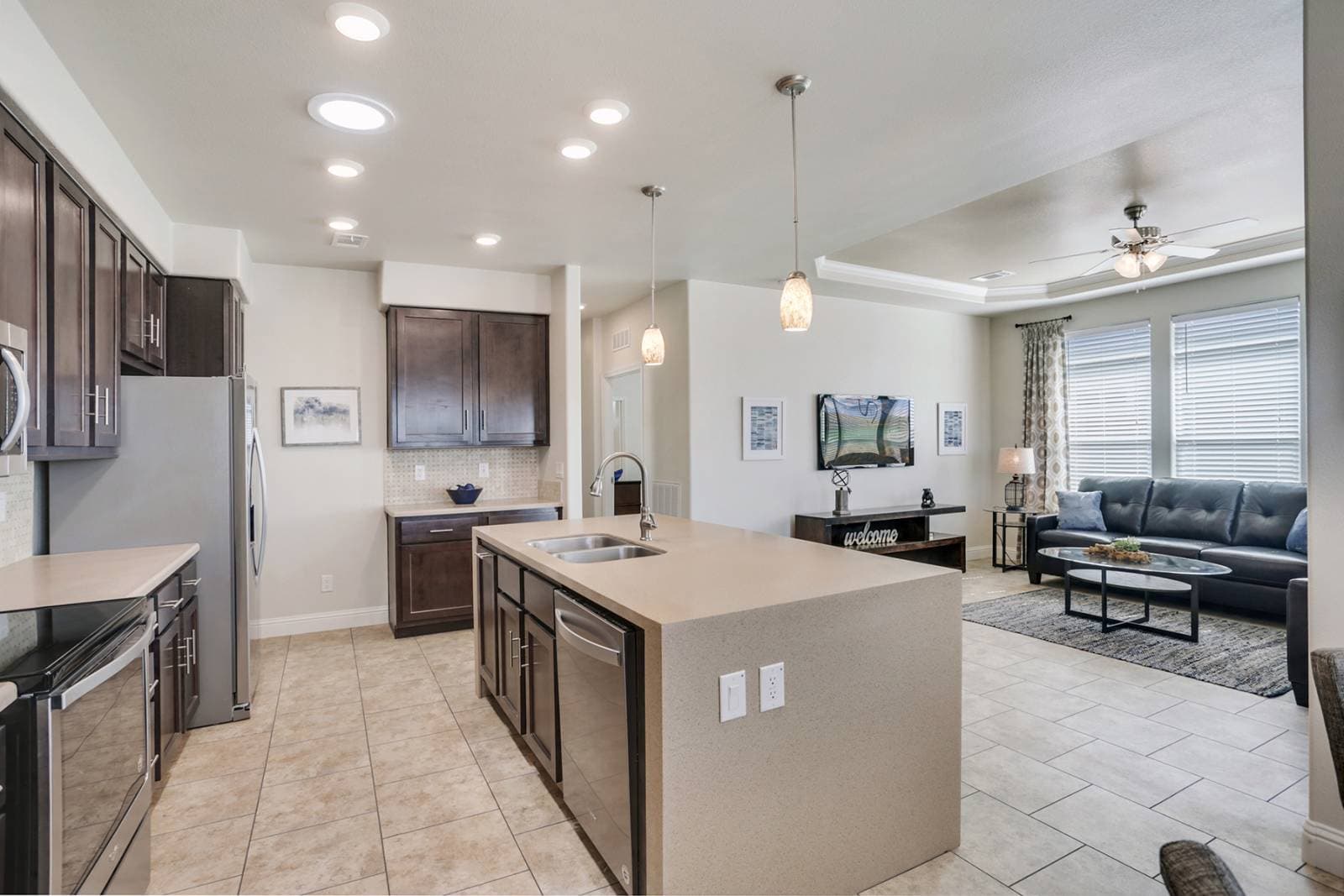 American freedom 2848pc2  kitchen home features