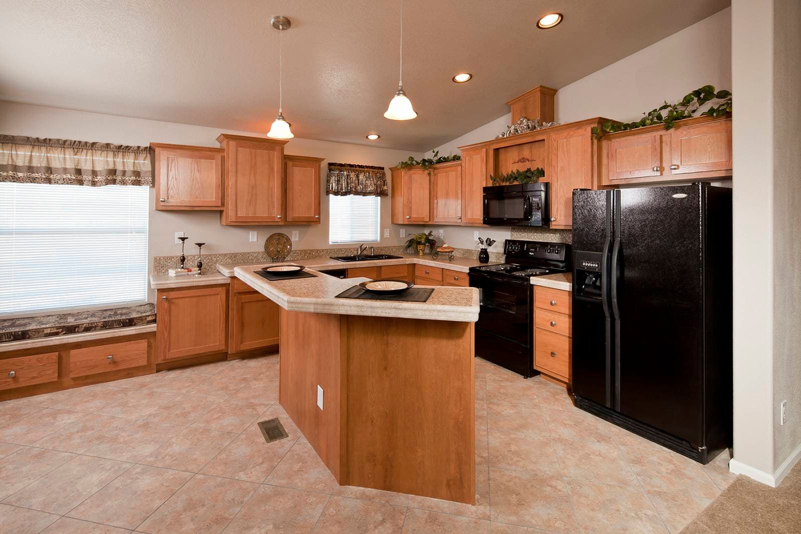 American freedom 2844 kitchen home features