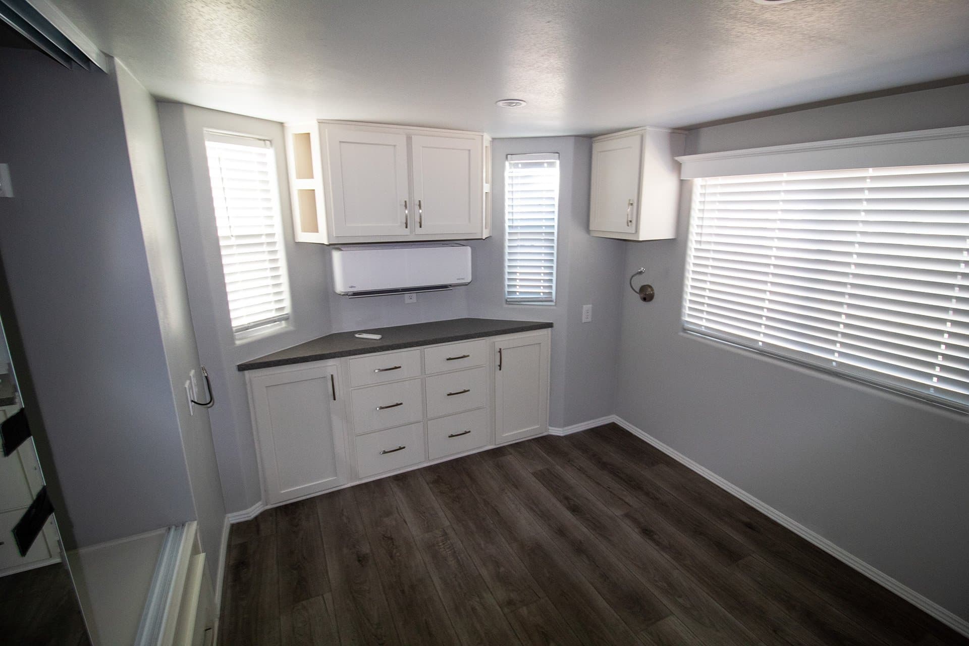 Alpine lofts al11351p bedroom home features